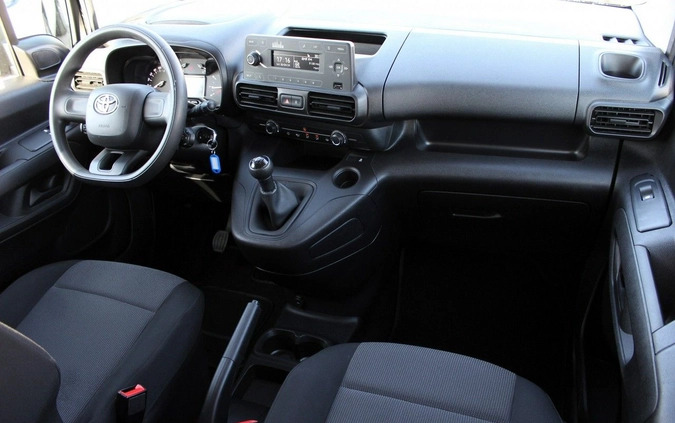 Toyota Proace City Verso cena 65900 przebieg: 116000, rok produkcji 2020 z Jasło małe 326